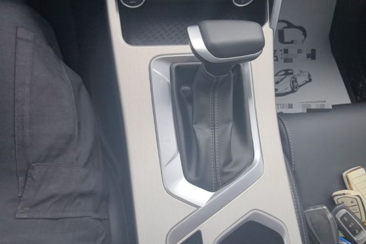 Used Geely Auto Coolray 2025 1.5L CVT Super Edition Gear Lever
