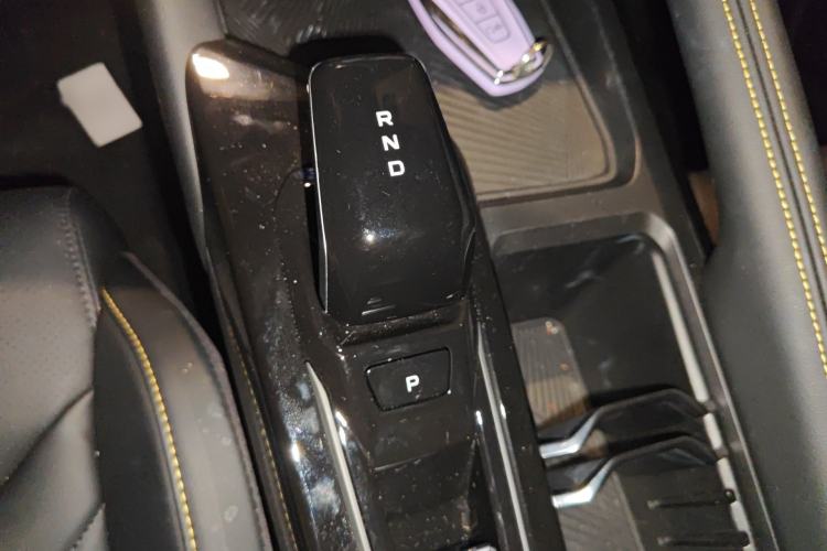 Used Geely Auto Coolray 2025 Bin Yue L 1.5T DCT Starlight Edition Gear Lever