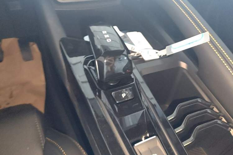 Used Geely Auto Coolray 2025 Bin Yue L 1.5TD DCT Beyond Edition Gear Lever