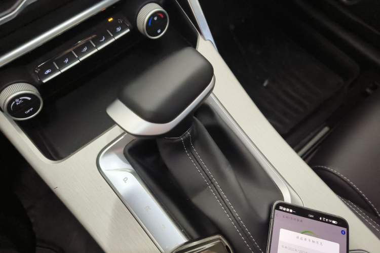 Used Geely Auto Coolray 2025 1.5L CVT Super Edition Gear Lever