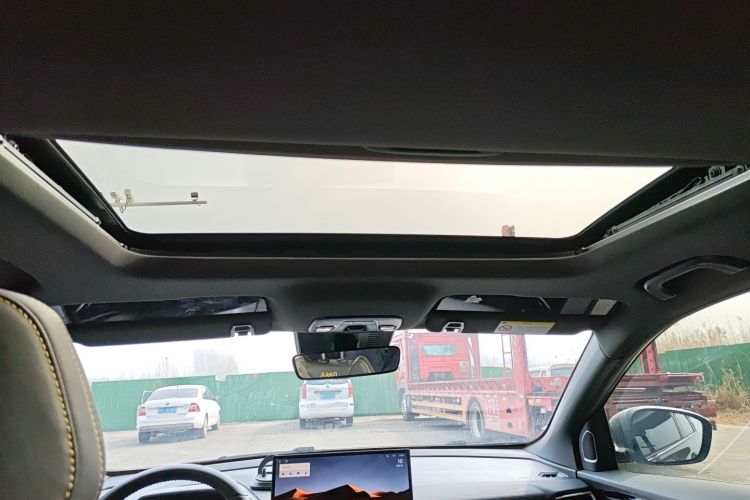Used Geely Auto Coolray 2025 Bin Yue L 1.5T DCT Starlight Edition Headliner