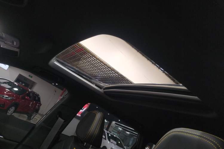 Used Geely Auto Coolray 2025 Bin Yue L 1.5T DCT Starlight Edition Headliner