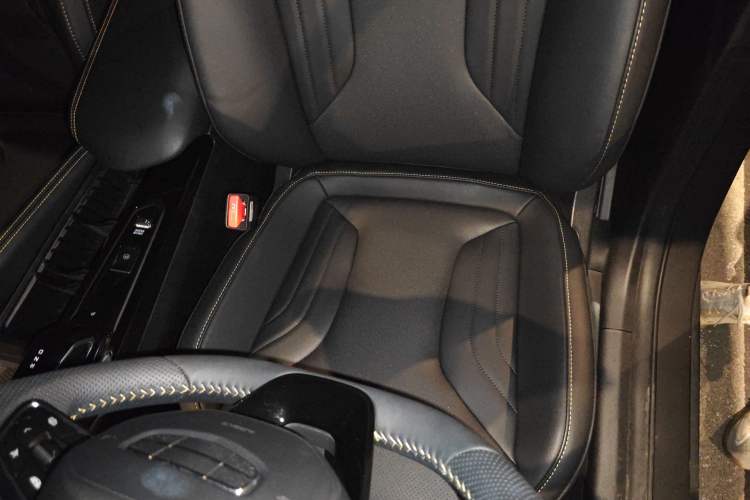 Used Geely Auto Coolray 2025 Bin Yue L 1.5T DCT Starlight Edition Left Front Seat