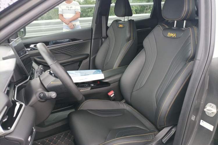 Used Geely Auto Coolray 2025 Bin Yue L 1.5T DCT Starlight Edition Left Front Seat