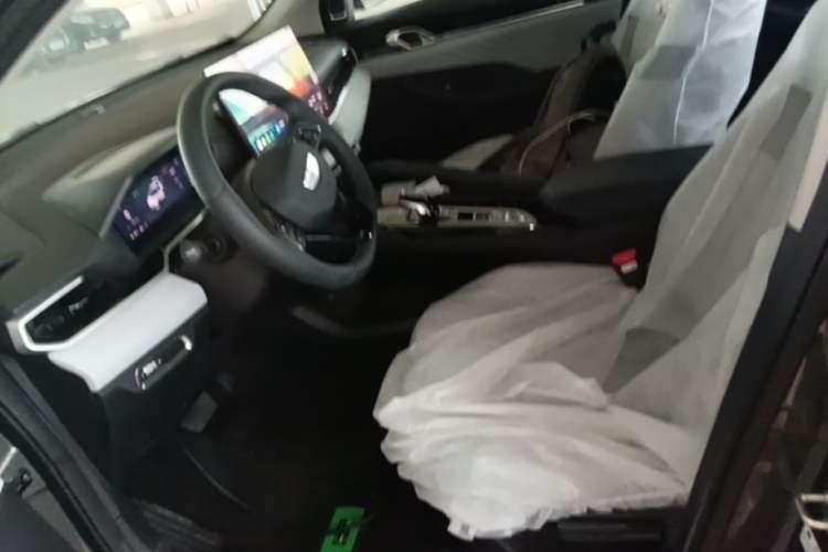Used Geely Auto Coolray 2025 Bin Yue L 1.5T DCT Starlight Edition Left Front Seat