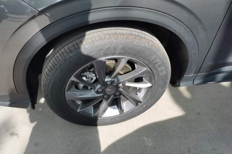 Used Geely Auto Coolray 2025 1.5L CVT Super Edition Left Front Wheel Hub