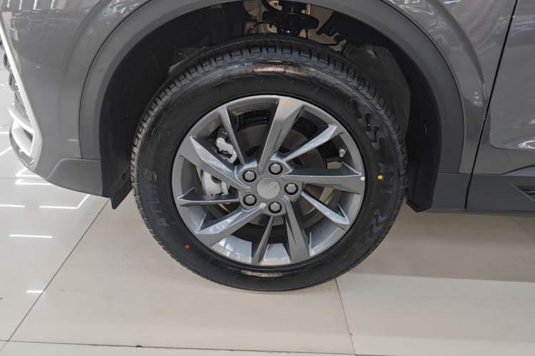 Used Geely Auto Coolray 2025 Bin Yue L 1.5TD DCT Beyond Edition Left Front Wheel Hub
