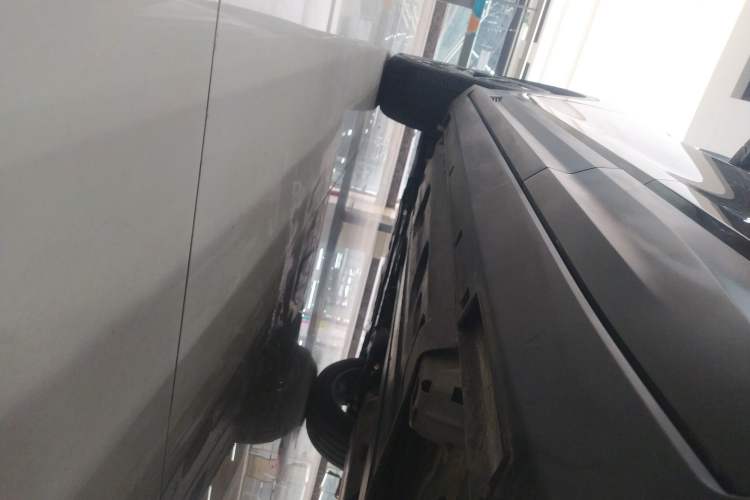 Used Geely Auto Coolray 2025 Bin Yue L 1.5T DCT Starlight Edition Left Side Sill