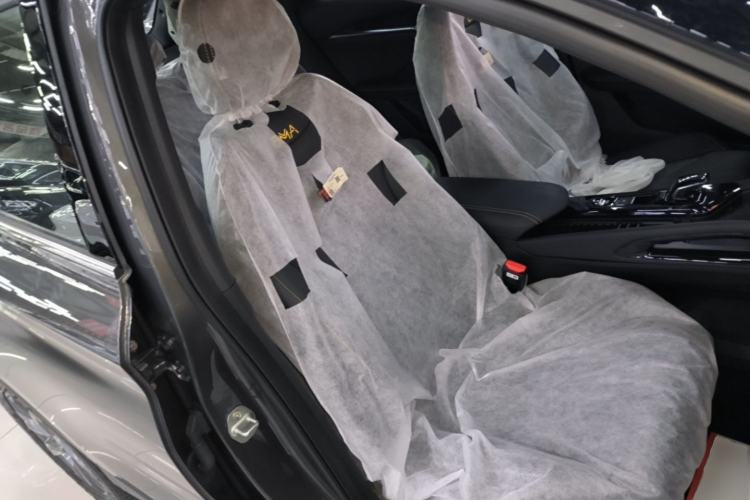 Used Geely Auto Coolray 2025 Bin Yue L 1.5TD DCT Star Diamond Right Front Seat