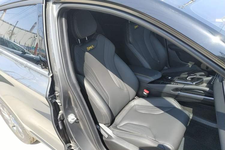 Used Geely Auto Coolray 2025 Bin Yue L 1.5TD DCT Star Diamond Right Front Seat