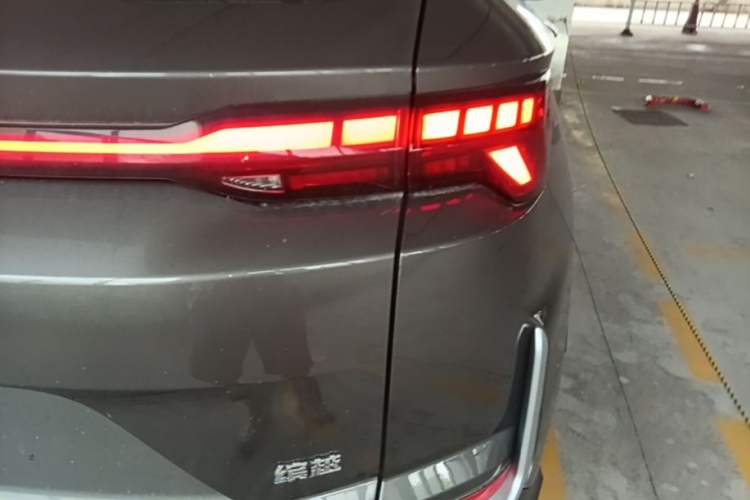 Used Geely Auto Coolray 2025 Bin Yue L 1.5T DCT Starlight Edition Right Rear Taillight