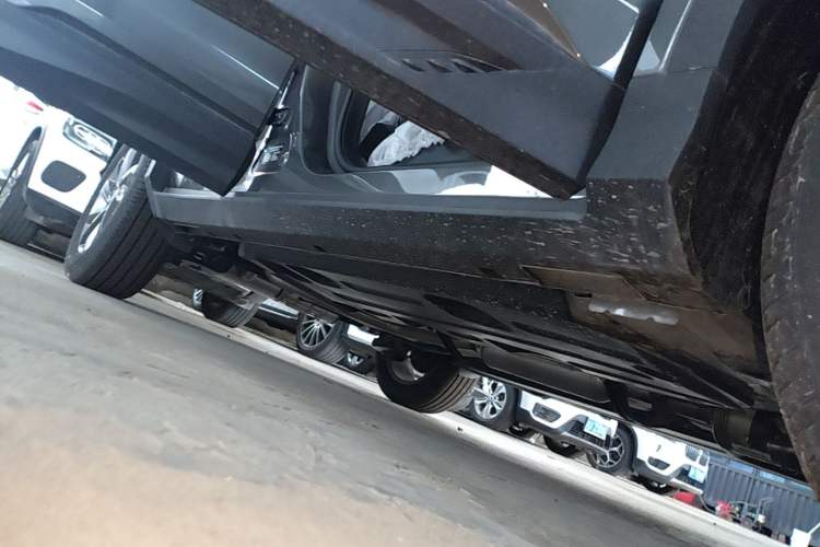 Used Geely Auto Coolray 2025 Bin Yue L 1.5TD DCT Beyond Edition Right Side Sill