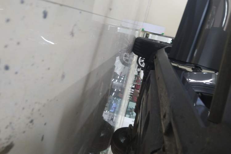 Used Geely Auto Coolray 2025 Bin Yue L 1.5T DCT Starlight Edition Right Side Sill