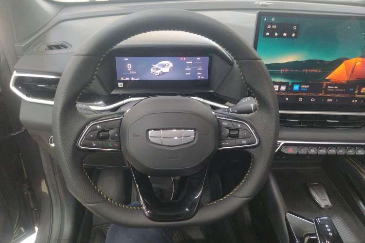 Used Geely Auto Coolray 2025 Bin Yue L 1.5T DCT Starlight Edition Steering Wheel