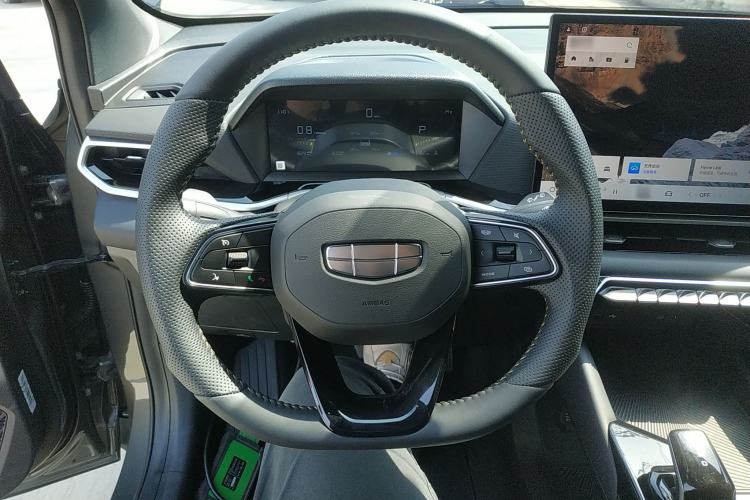 Used Geely Auto Coolray 2025 Bin Yue L 1.5TD DCT Star Diamond Steering Wheel