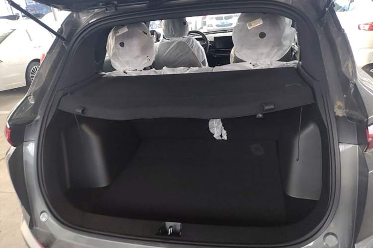 Used Geely Auto Coolray 2025 Bin Yue L 1.5TD DCT Beyond Edition Trunk