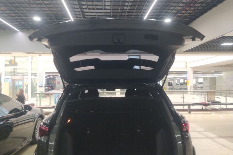 Used Geely Auto Coolray 2025 Bin Yue L 1.5T DCT Starlight Edition Trunk