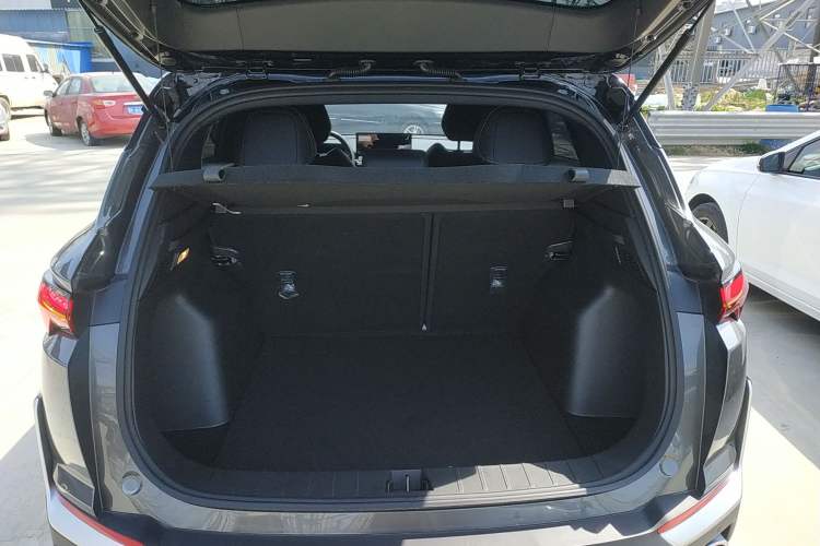 Used Geely Auto Coolray 2025 Bin Yue L 1.5TD DCT Star Diamond Trunk