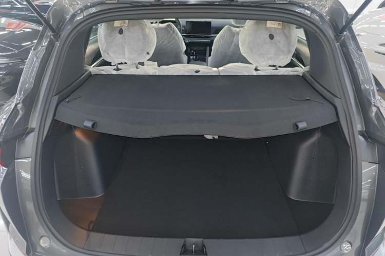 Used Geely Auto Coolray 2025 Bin Yue L 1.5TD DCT Beyond Edition Trunk