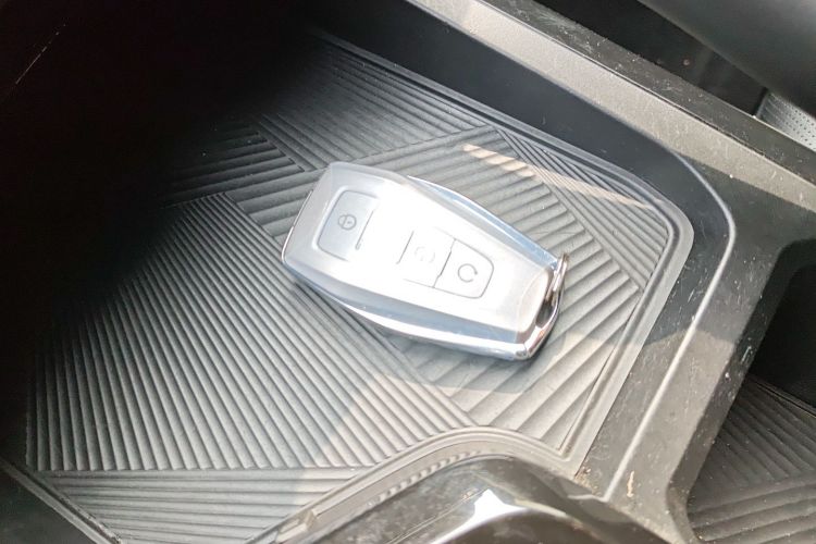 Used Geely Auto Coolray 2025 Bin Yue L 1.5T DCT Starlight Edition Vehicle Key