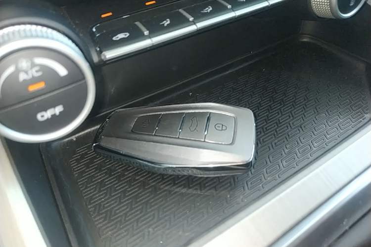 Used Geely Auto Coolray 2025 1.5L CVT Super Edition Vehicle Key