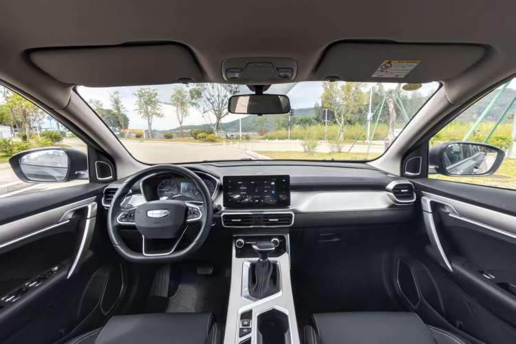 Used Geely Auto Coolray 2025 1.5L CVT Super Edition Interior 2