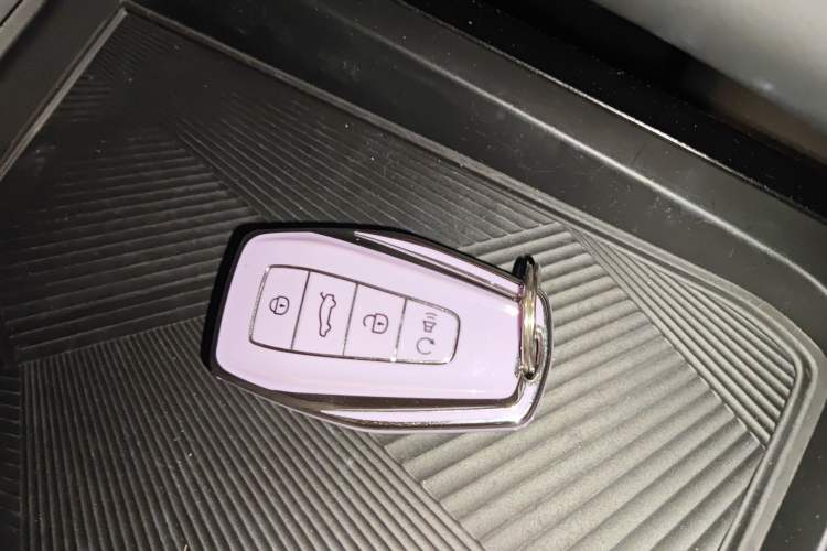 Used Geely Auto Coolray 2025 Bin Yue L 1.5T DCT Starlight Edition Vehicle Key