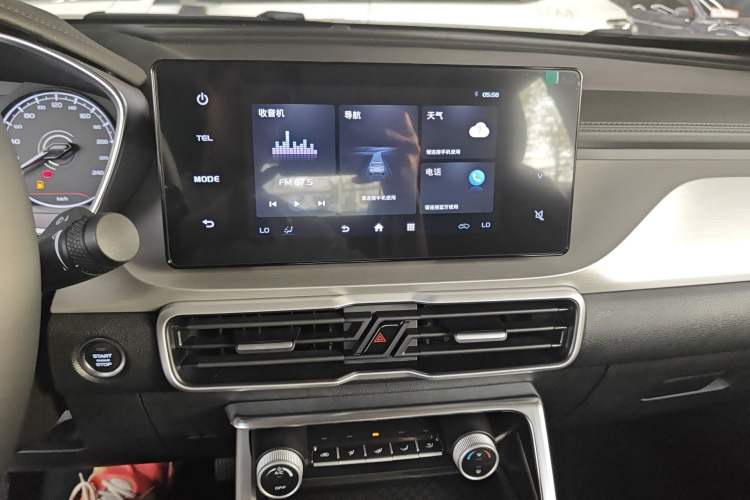 Used Geely Auto Coolray 2025 1.5L CVT Super Edition Audio And AC Panel