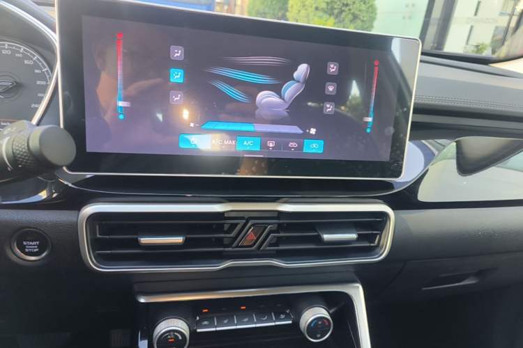 Used Geely Auto Coolray 2025 Model 1.5L CVT Superpower Edition MAX Audio And AC Panel
