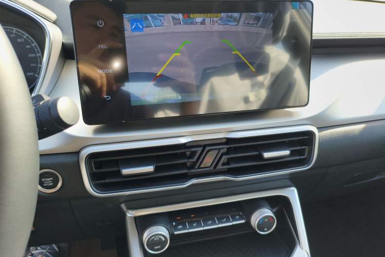 Used Geely Auto Coolray 2025 1.5L CVT Super Edition Audio And AC Panel