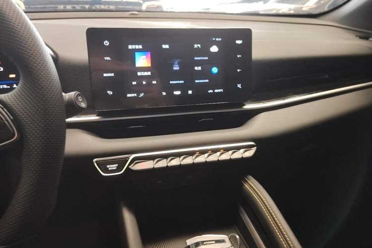Used Geely Auto Coolray 2025 Bin Yue L 1.5TD DCT Beyond Edition Audio And AC Panel