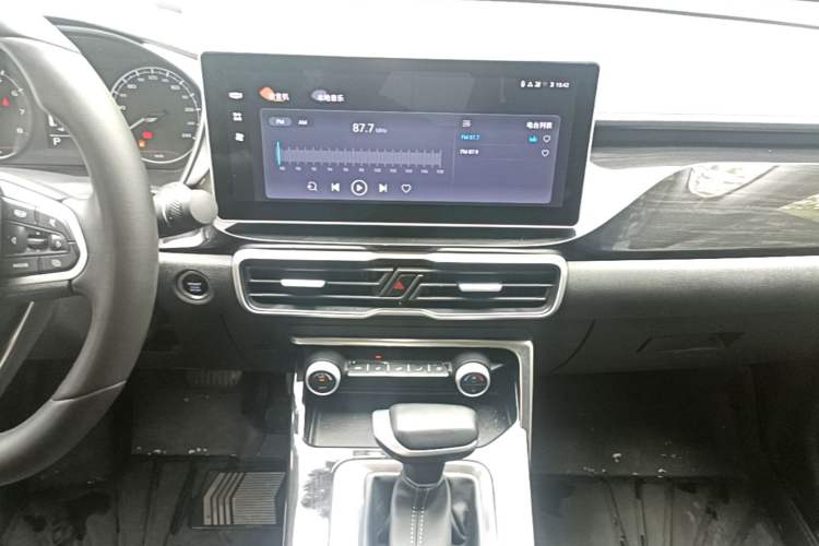 Used Geely Auto Coolray 2025 Model 1.5L CVT Superpower Edition MAX Audio And AC Panel