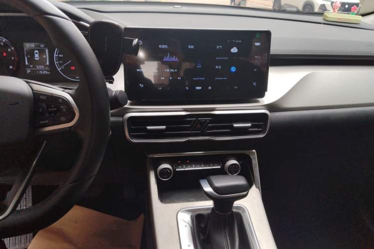 Used Geely Auto Coolray 2025 1.5L CVT Super Edition Audio And AC Panel
