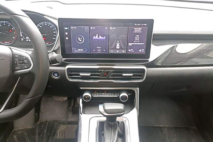 Used Geely Auto Coolray 2025 Model 1.5L CVT Superpower Edition MAX Audio And AC Panel