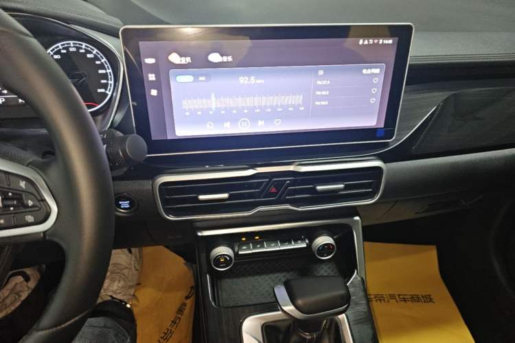 Used Geely Auto Coolray 2025 Model 1.5L CVT Superpower Edition MAX Audio And AC Panel