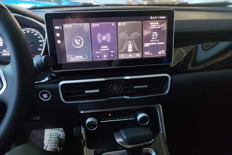 Used Geely Auto Coolray 2025 Model 1.5L CVT Superpower Edition MAX Audio And AC Panel