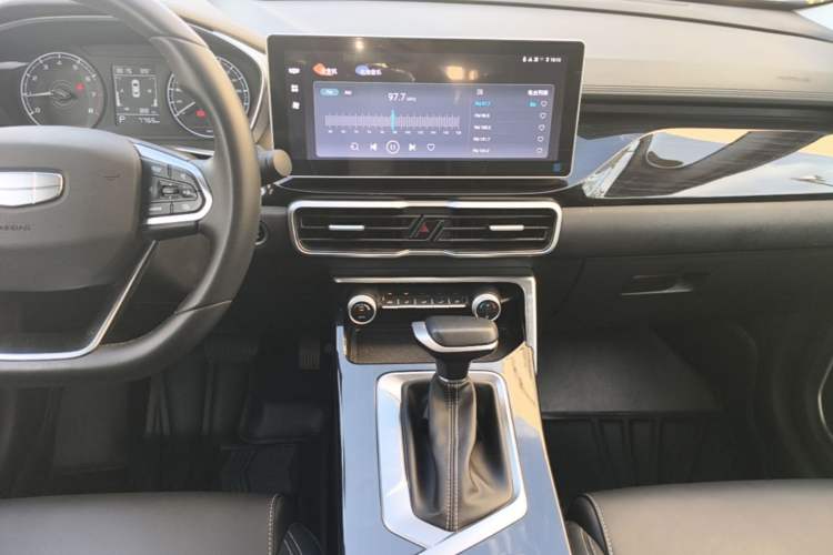 Used Geely Auto Coolray 2025 Model 1.5L CVT Superpower Edition MAX Audio And AC Panel