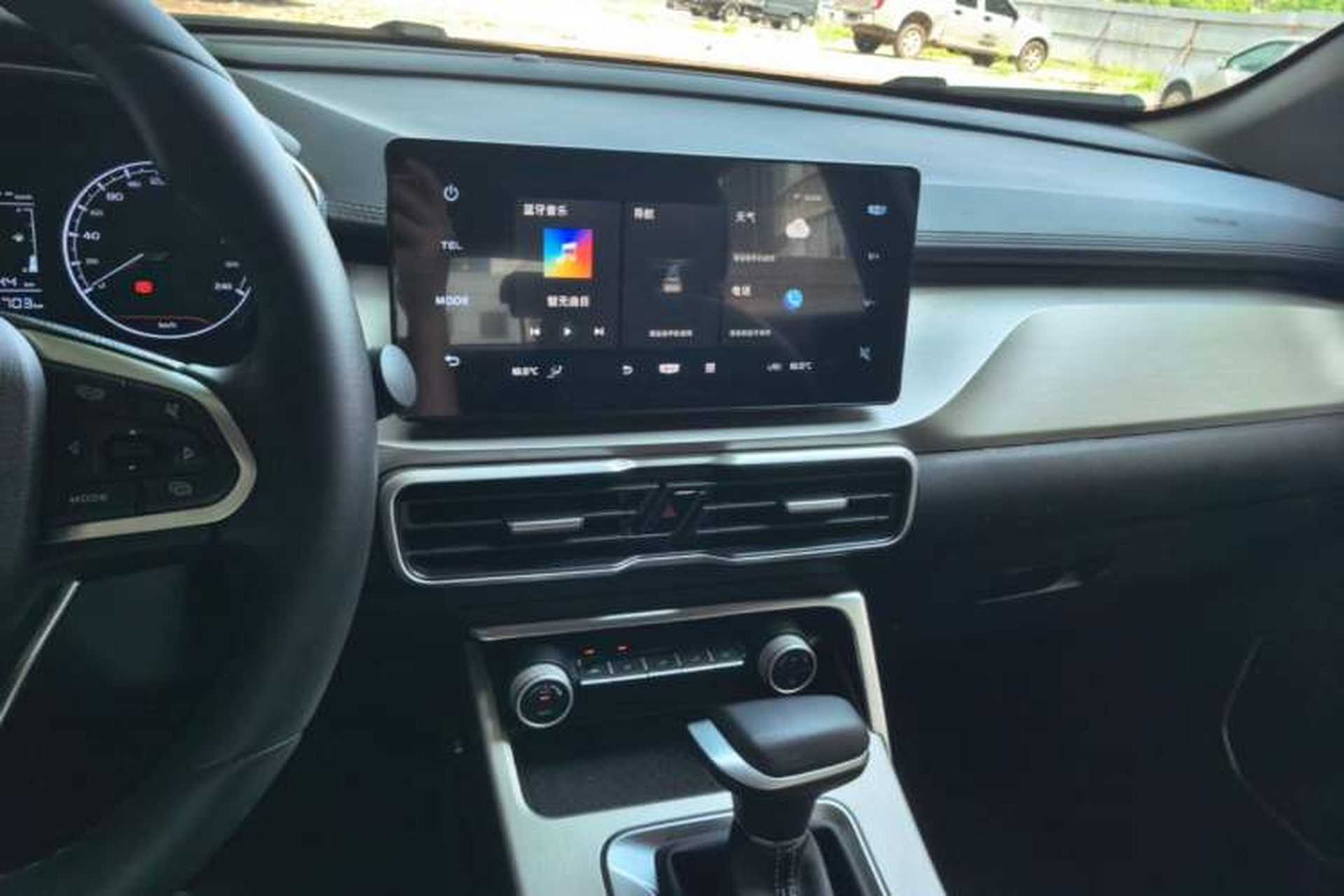 Used Geely Auto Coolray 2025 1.5L CVT Super Edition Audio And AC Panel