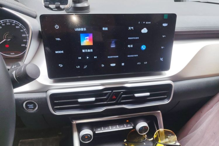 Used Geely Auto Coolray 2025 1.5L CVT Super Edition Audio And AC Panel