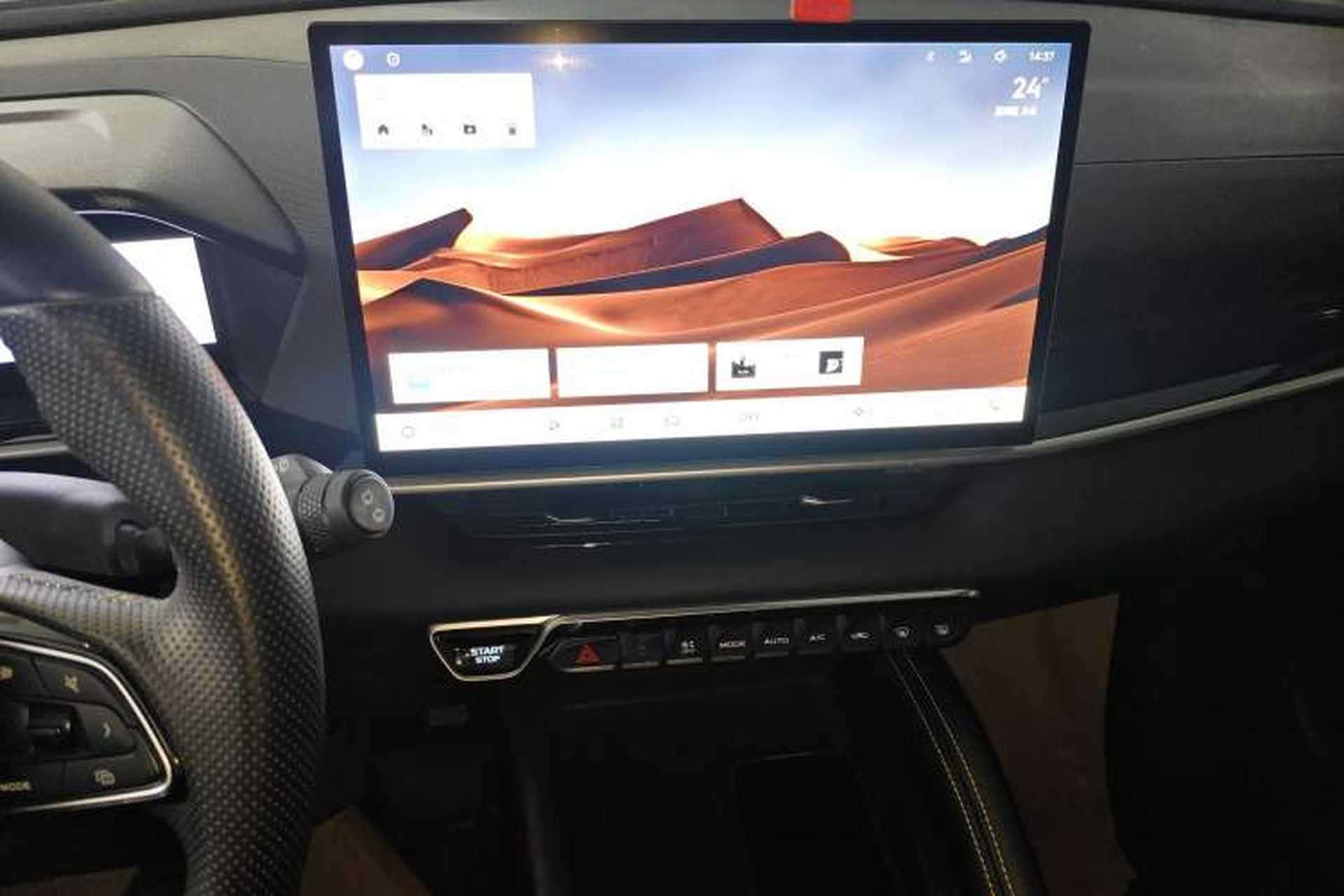 Used Geely Auto Coolray 2025 Bin Yue L 1.5T DCT Starlight Edition Audio And AC Panel