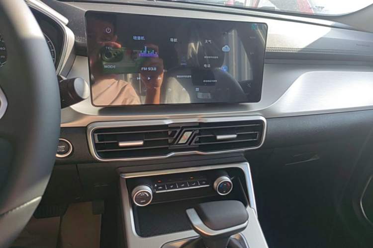 Used Geely Auto Coolray 2025 1.5L CVT Super Edition Audio And AC Panel
