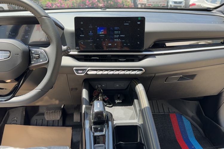 Used Geely Auto Coolray 2025 Bin Yue L 1.5TD DCT Beyond Edition Audio And AC Panel