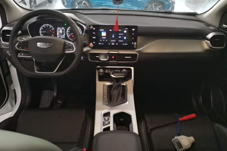 Used Geely Auto Coolray 2025 Model 1.5L CVT Superpower Edition MAX Center Console