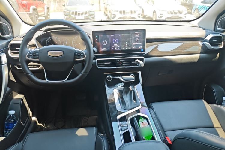 Used Geely Auto Coolray 2025 Model 1.5L CVT Superpower Edition MAX Center Console