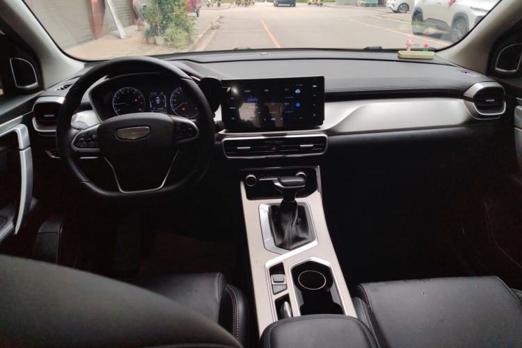 Used Geely Auto Coolray 2025 1.5L CVT Super Edition Center Console