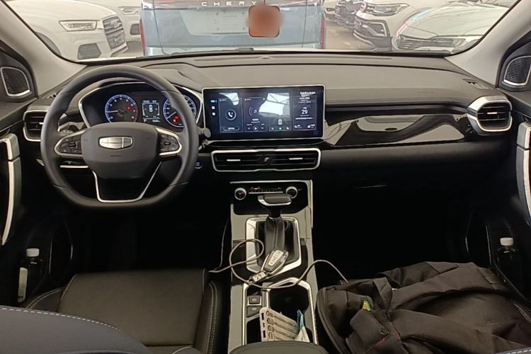 Used Geely Auto Coolray 2025 Model 1.5L CVT Superpower Edition MAX Center Console