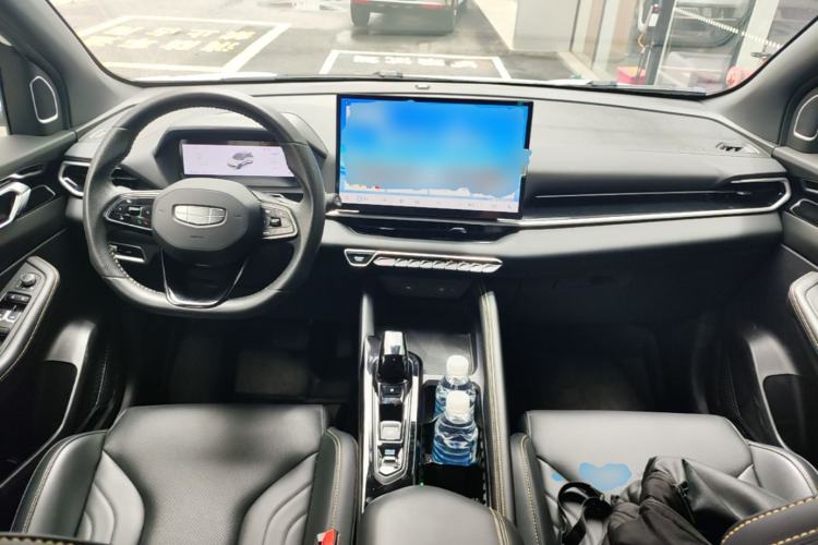 Used Geely Auto Coolray 2025 Bin Yue L 1.5T DCT Starlight Edition Center Console