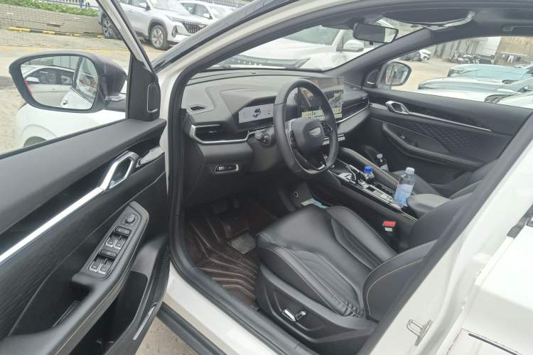 Used Geely Auto Coolray 2025 Bin Yue L 1.5T DCT Starlight Edition Driver Seat