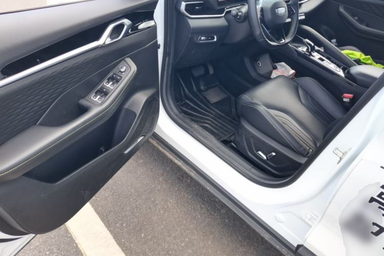 Used Geely Auto Coolray 2025 Bin Yue L 1.5T DCT Starlight Edition Driver Seat
