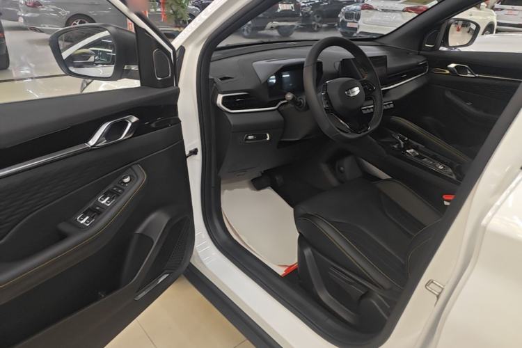 Used Geely Auto Coolray 2025 Bin Yue L 1.5TD DCT Beyond Edition Driver Seat